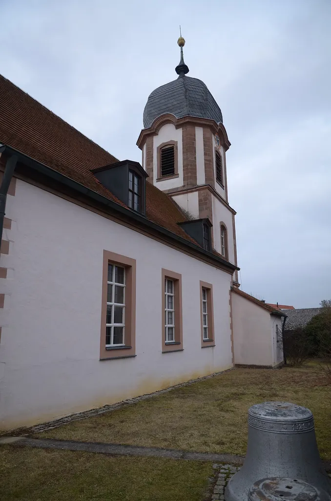evang.-luth. Martinskirche in Wetzhausen evang.-luth. St. Salvator Kirche in Kleinmünster