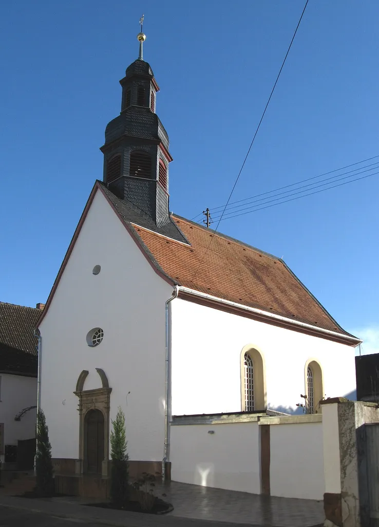 Protestantische Kirche, Hauptstraße 64 in Oberhochstadt