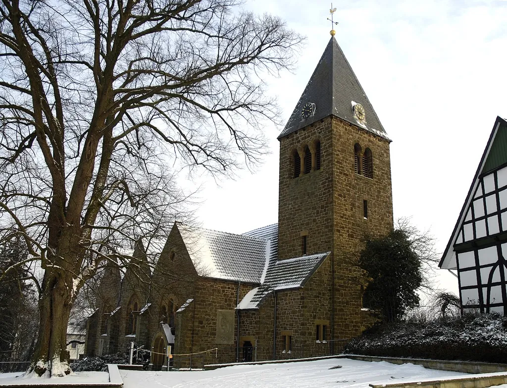 Holzhausen, Kirche