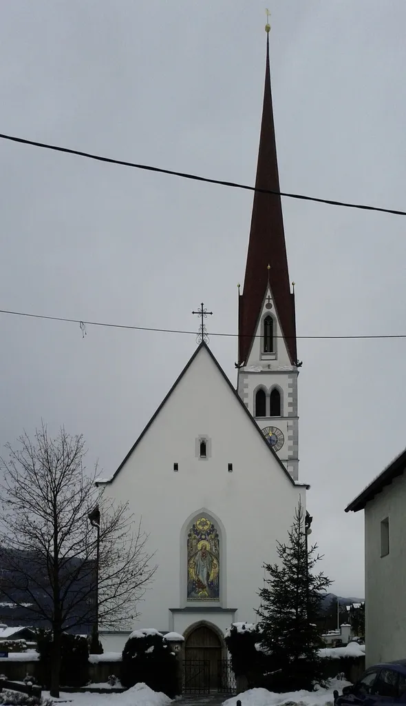 Katholische Pfarrkirche Mariä Himmelfahrt - Pfaffenhofen, Dorfplatz