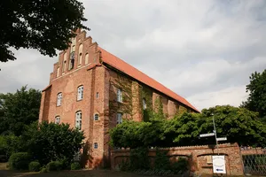 Kloster: ehem. Refektorium (Südflügel)