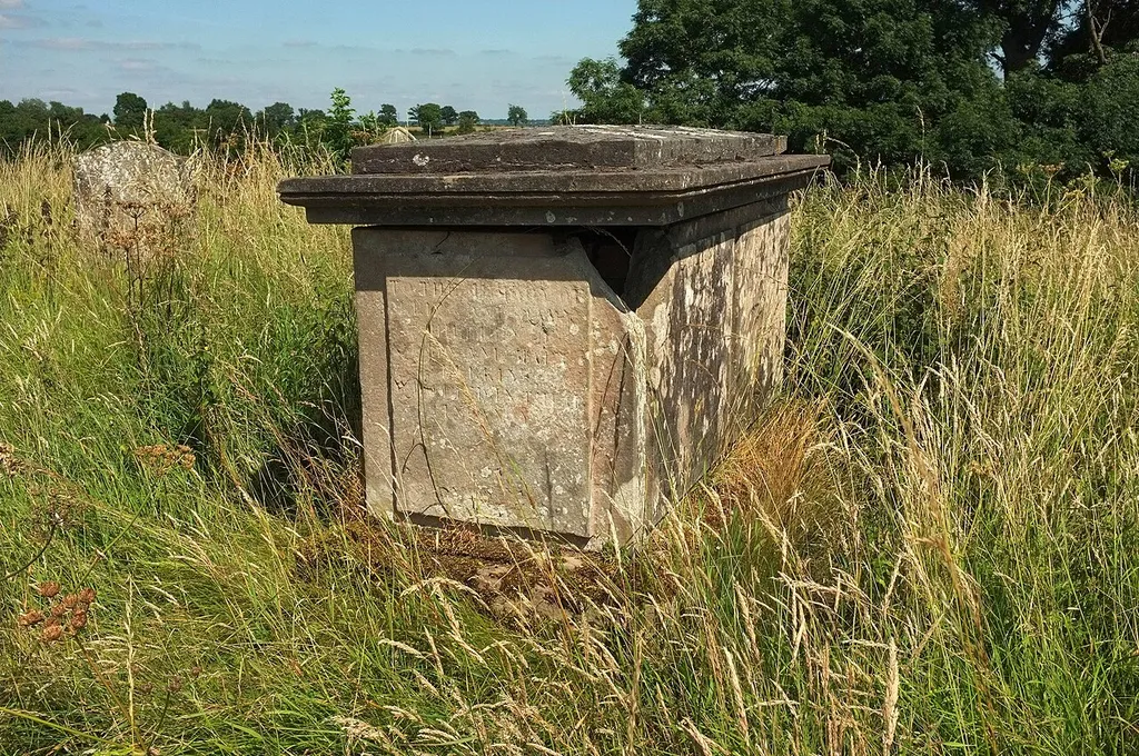 Chest tomb, St Mary's churchyard, Monmouth