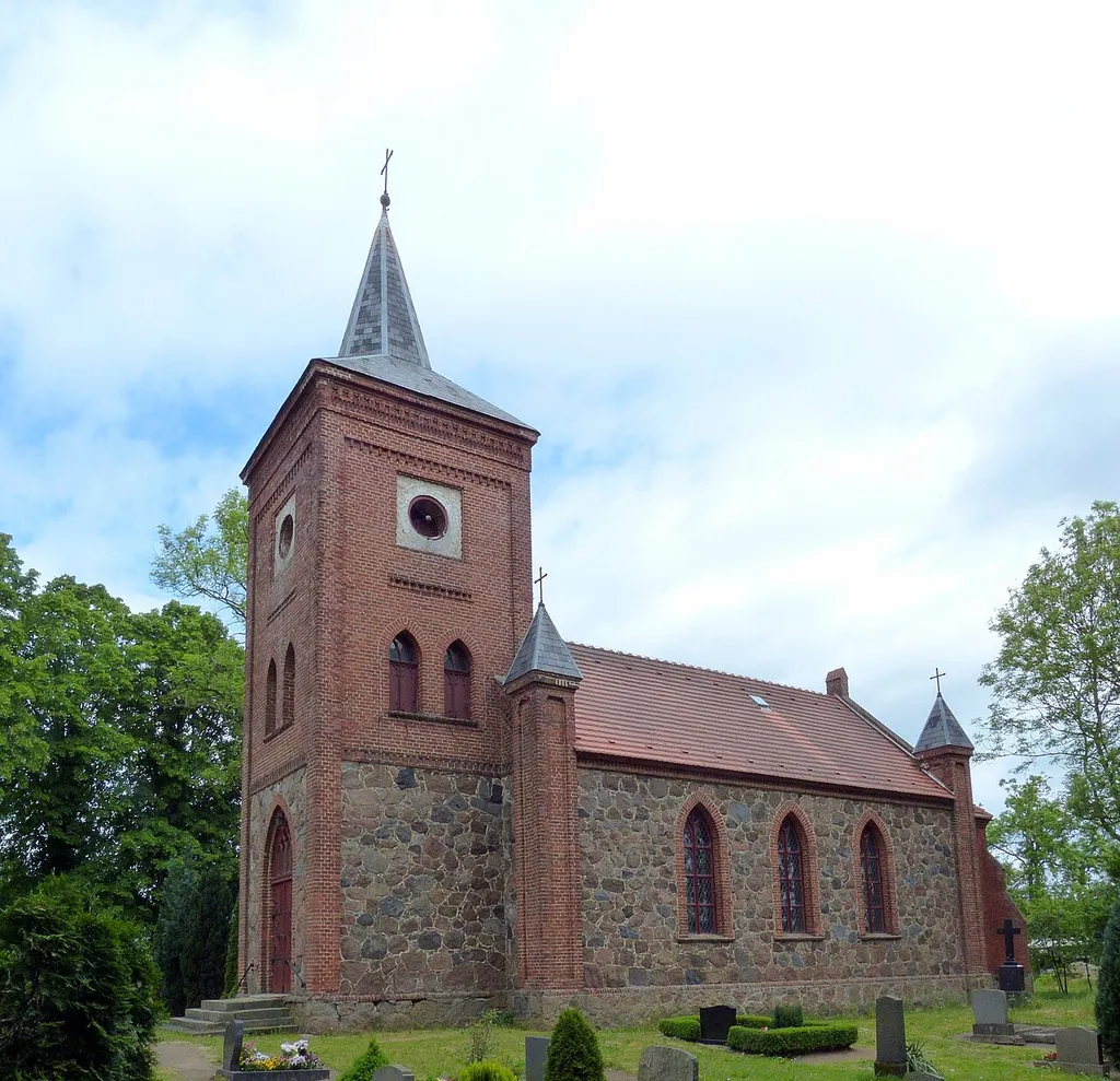 Kirche in Bretwisch, Südseite