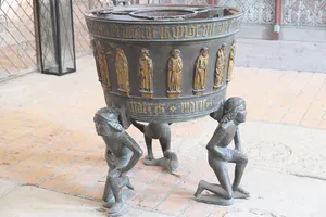 Bronze baptismal font of Marienkirche (Gardelegen)