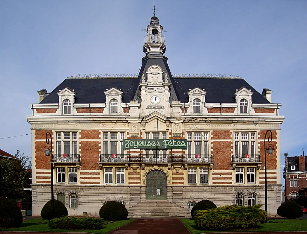 L'hôtel de ville de La Bassée (Nord).