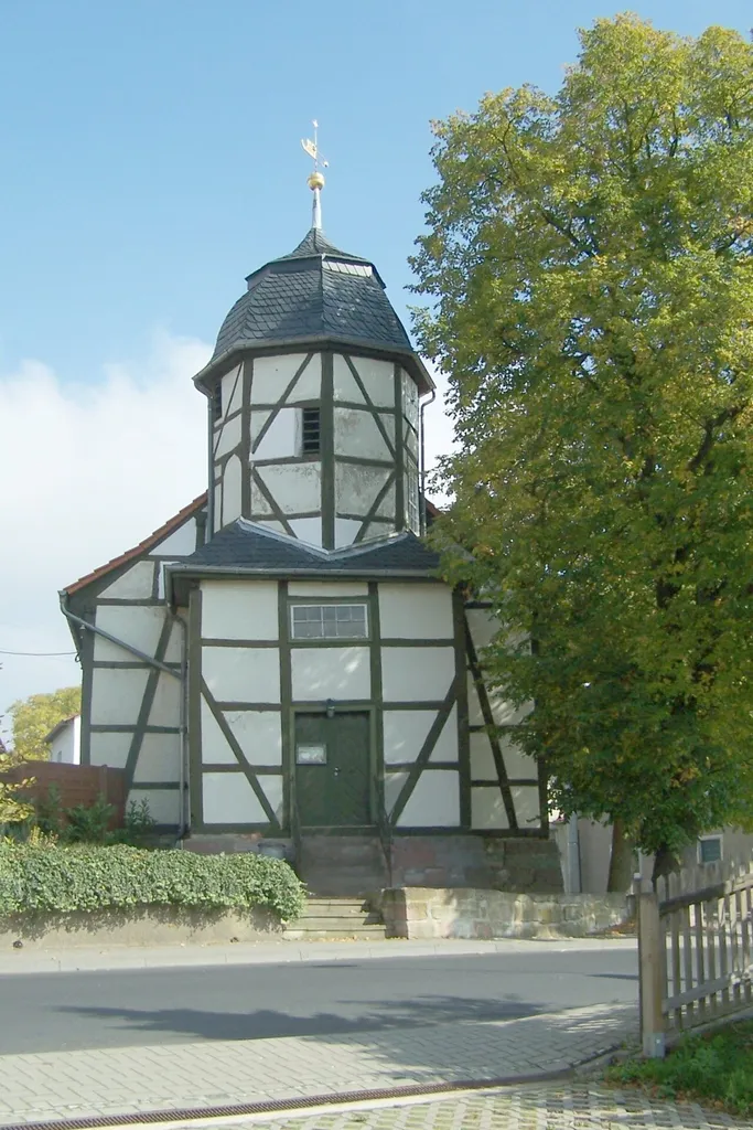 Teilansicht der Kirche.