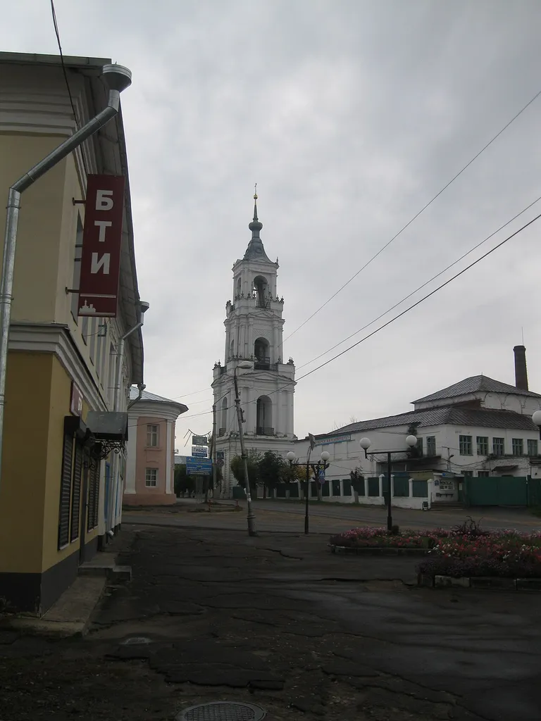 This is a photo of a cultural heritage object in Russia, number: 4410173000 (category) This template and pages using it are maintained by the Russian WLM team. Please read the guidelines before making any changes that can affect the monuments database! Колокольня бывшей церкви Казанской Богоматери в Нерехте (Костромская область, Россия)