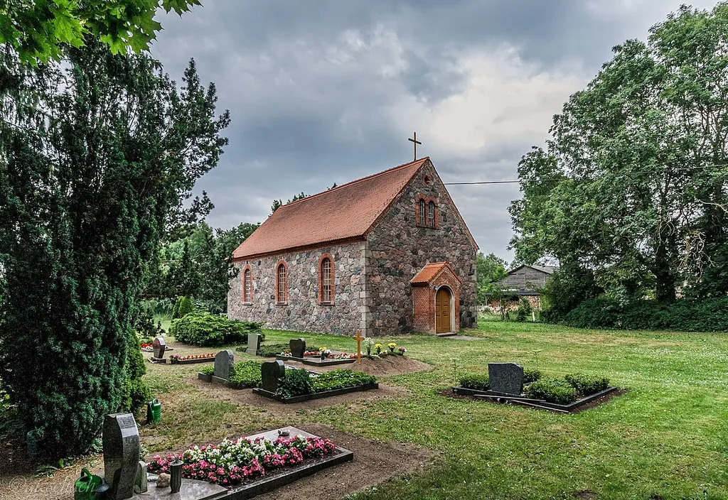 Dorkirche Parmen