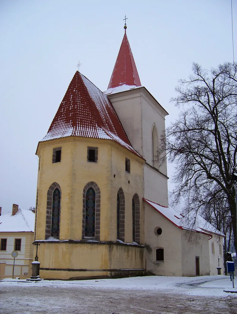 Jílové u Prahy, Prague-West District, Central Bohemian Region, Czech Republic. Masarykovo náměstí, Saint Adalbert Church.