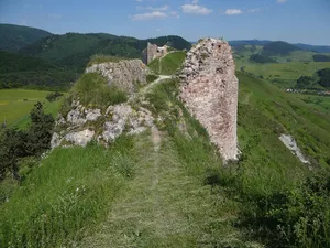 Kamenica Castle