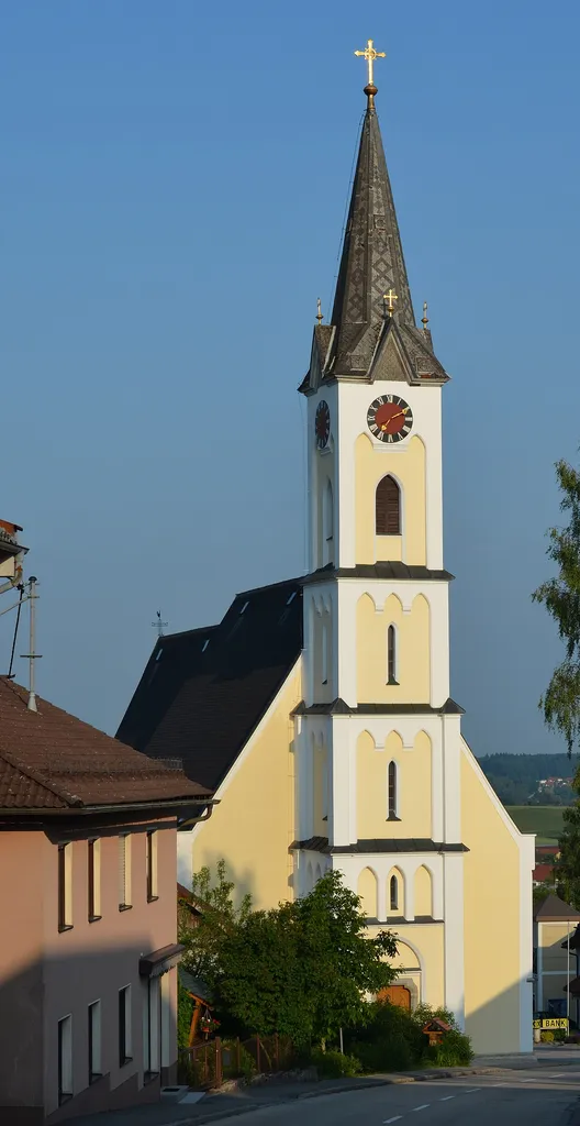 Kath. Pfarrkirche Hl. Dreifaltigkeit