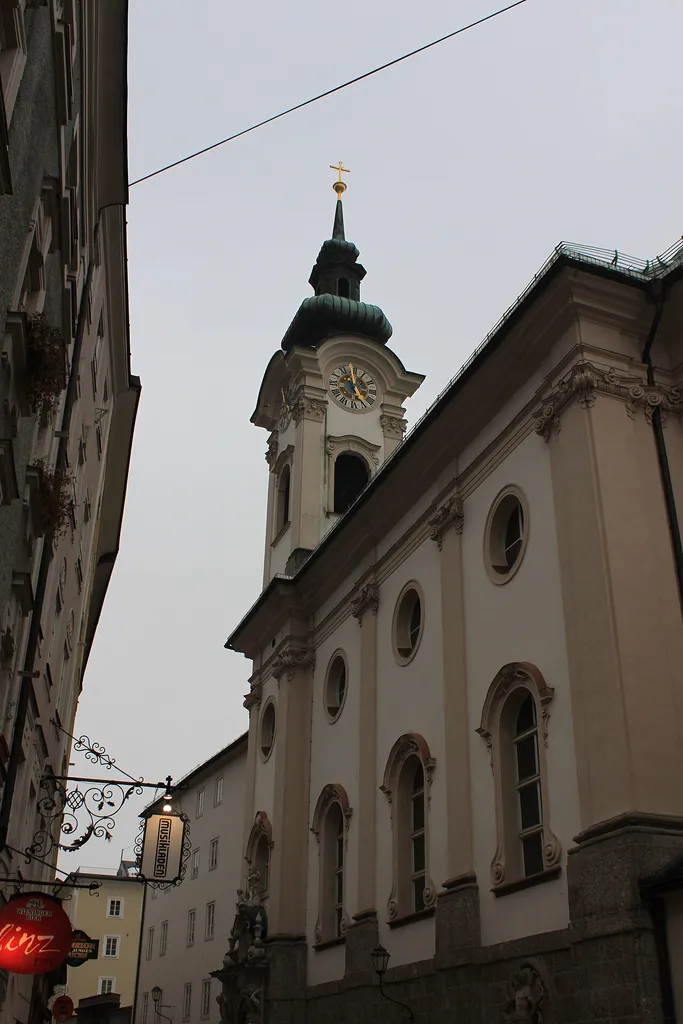 Tower and facade, seen from Linzer Gasse, direction towards the river. This media shows the protected monument with ObjektID 61009 in Austria. (Commons, de, Wikidata)