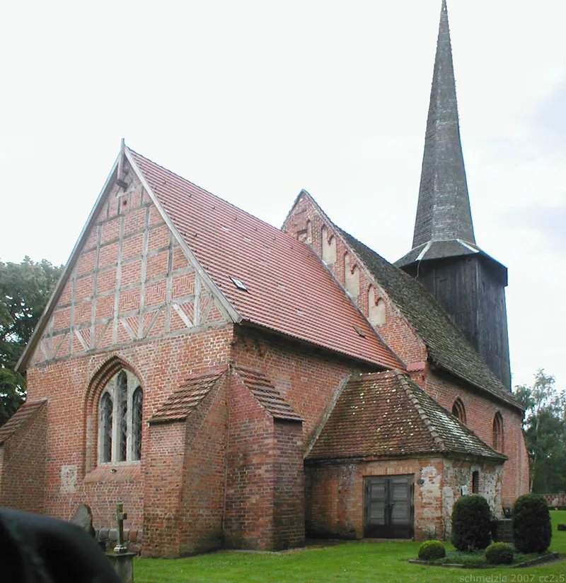 Kirche in Varchentin, Landkreis Mecklenburgische Seenplatte, Mecklenburg-Vorpommern, Deutschland
