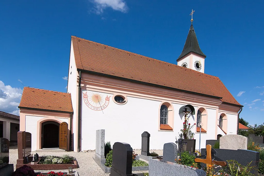 This is a photograph of an architectural monument.It is on the list of cultural monuments of Bayern, no. D-1-86-152-33.