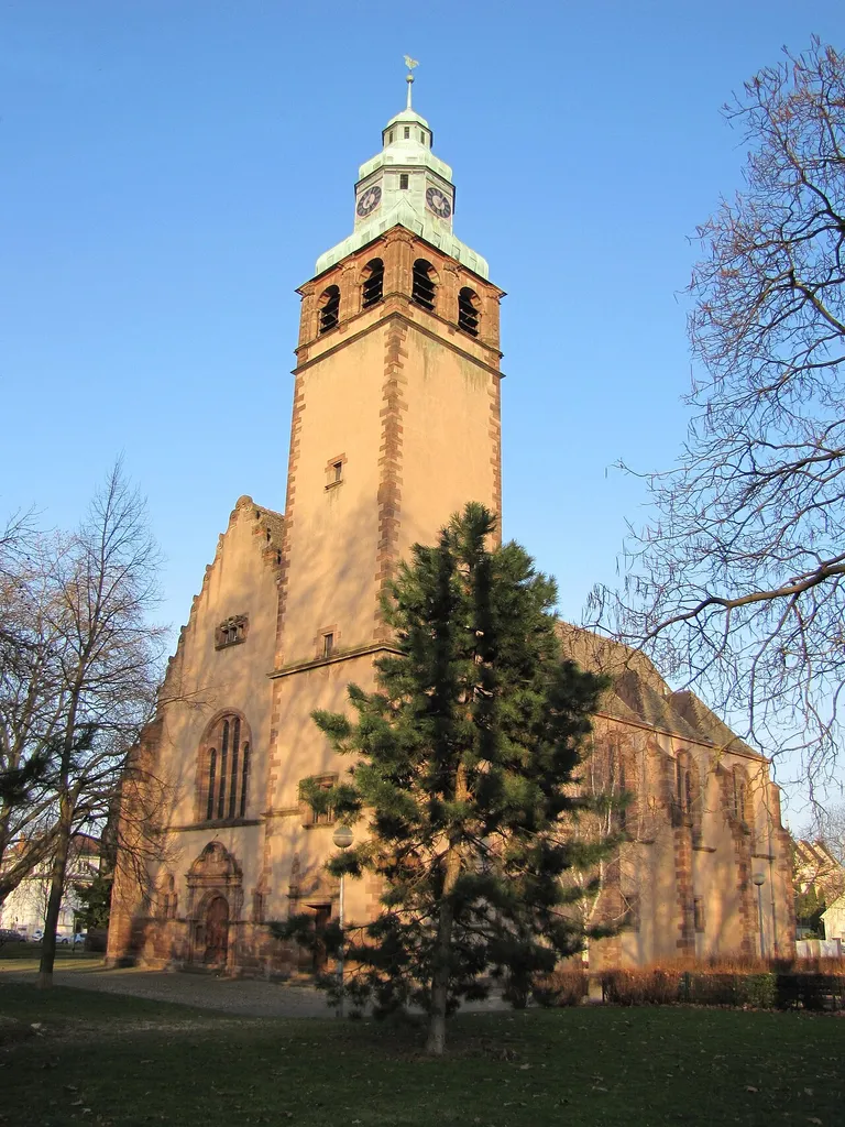 Alsace, Bas-Rhin, Église protestante Saint-Sauveur de Strasbourg-Cronenbourg, rue Jacob.