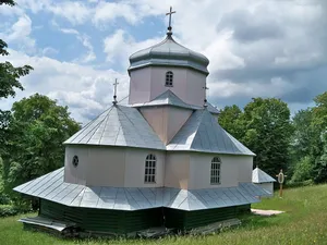 Exaltation of the Holy Cross church, Iliv