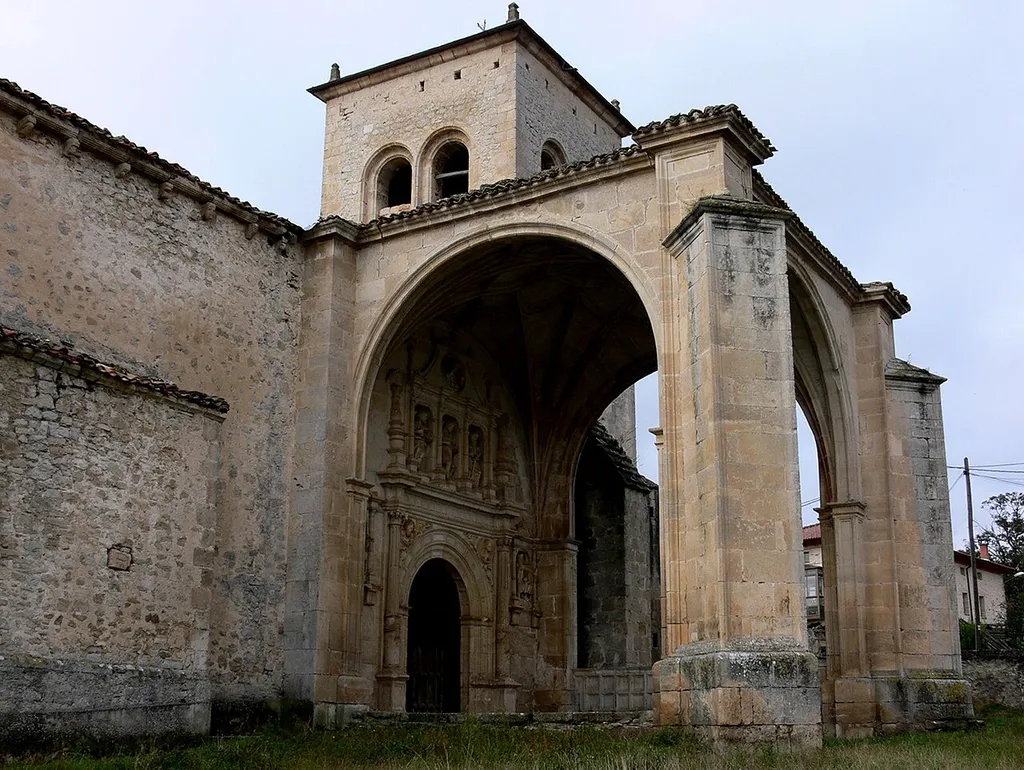 Iglesia de San Juan Bautista en Bisjueces, Burgos - España.