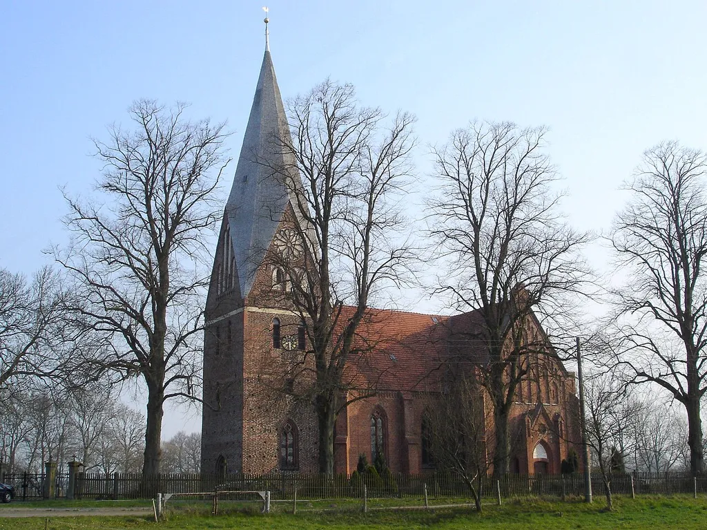 Kirche in Diedrichshagen Mecklenburg-Vorpommern / Church in Diedrichshagen Mecklenburg-Western Pomerania