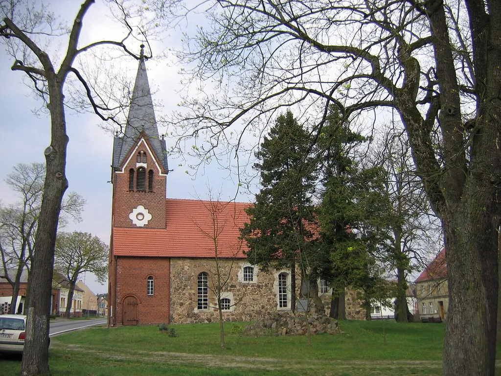 Dorfkirche Buckow, Ortsteil von Baruth/Mark, Brandenburg Deutschland, Südseite
