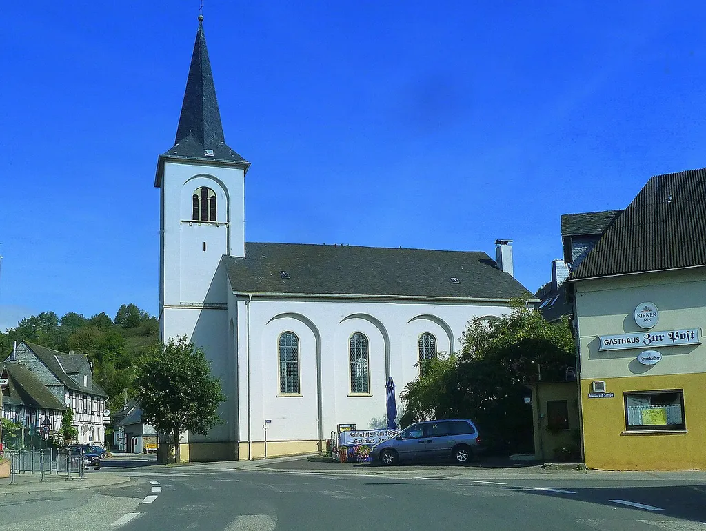 Mengerschied – Die Ev. Kirche im Rundbogenstil wurde um 1842/43 erbaut