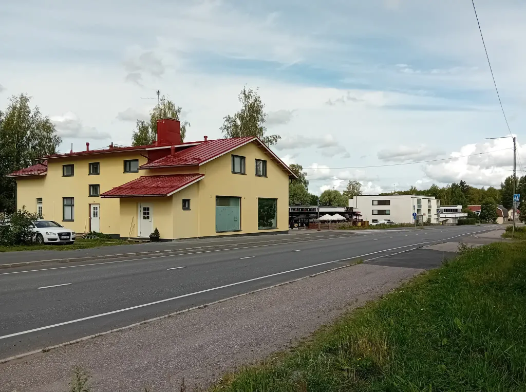 Läyliäinen