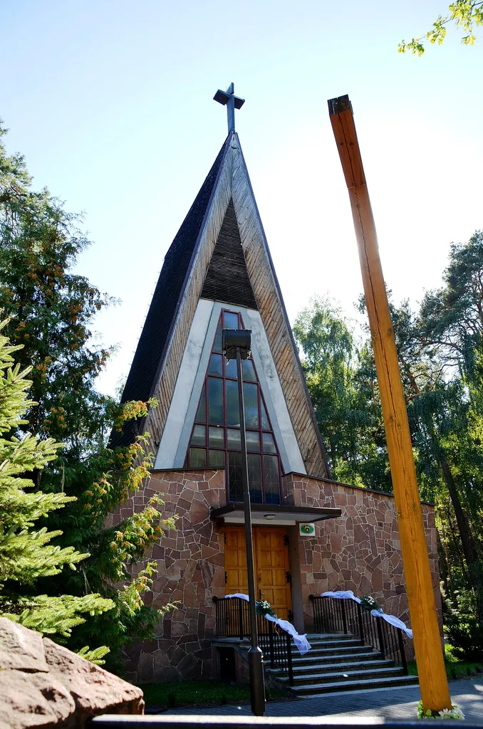 Wyszków (Rybienko Leśne), kościół par. pw. Matki Bożej Królowej Polski, 1920-1932