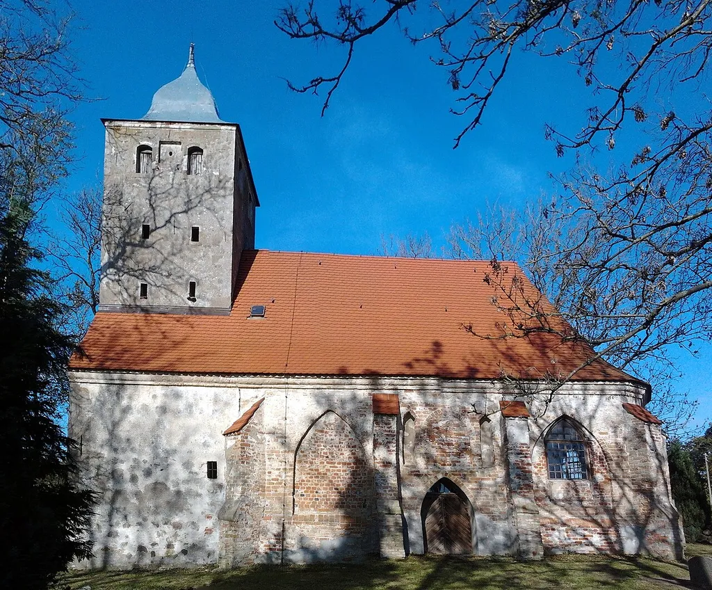 Kagenow, Gemeinde Neetzow, Südseite der Kirche