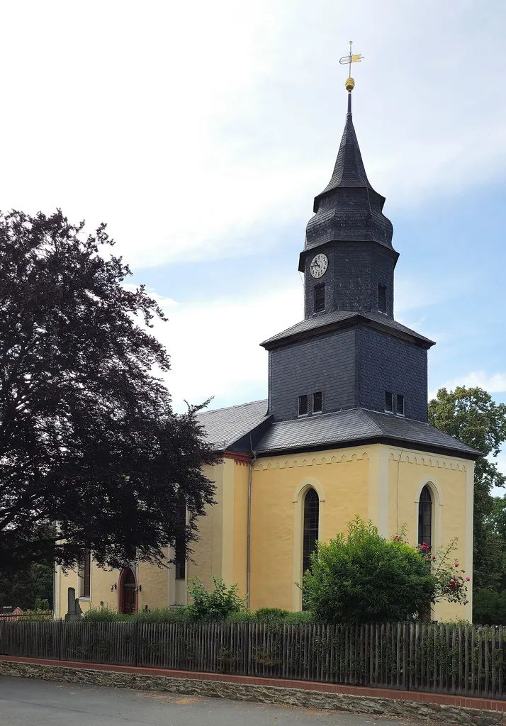 Knau, Dorfkirche (01).jpg