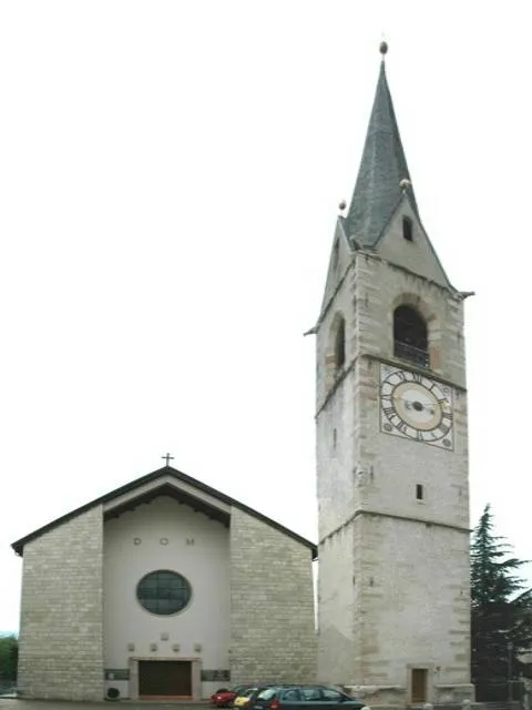 Chiesa di Nanno, panoramica esterna