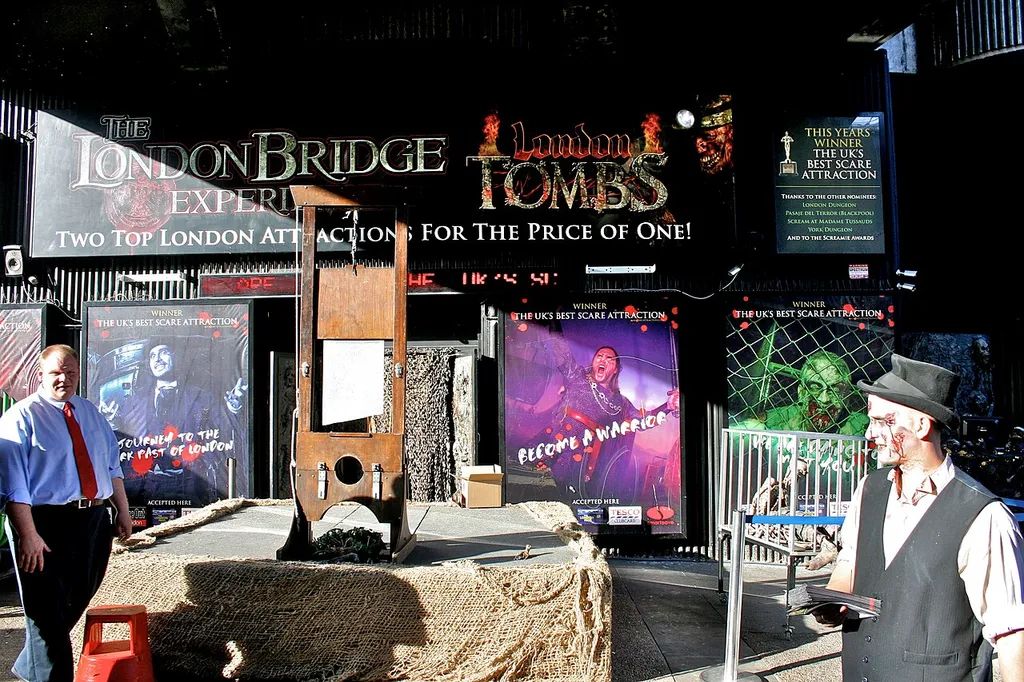 The London Bridge Experience / London Tombs