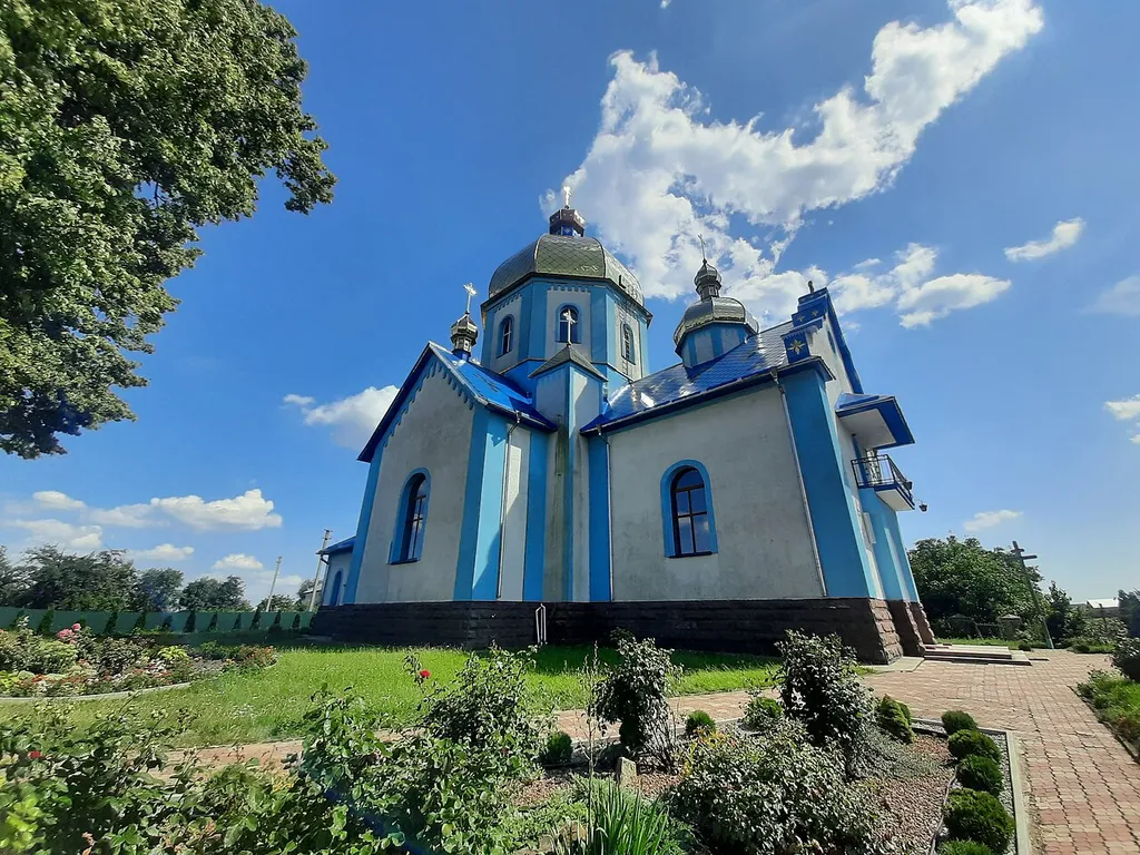 Церква Успіння Пресвятої Богородиці ПЦУ с.Дарахів Тернопільський р-н, Тернопільська обл.