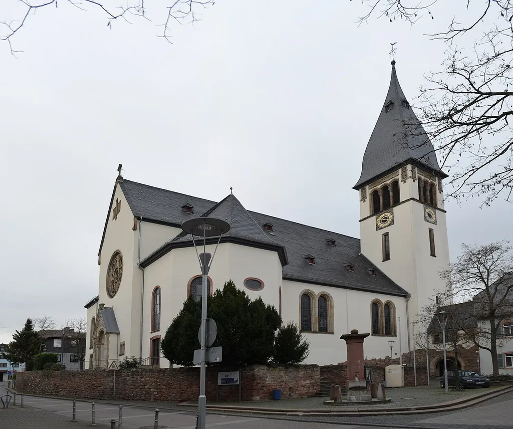 Hattersheim, Kirche