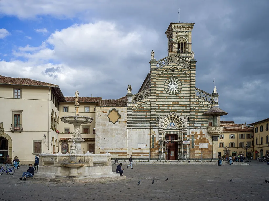 Facade of Cattedrale di Santo Stefano on Piazza Duomo in Prato.