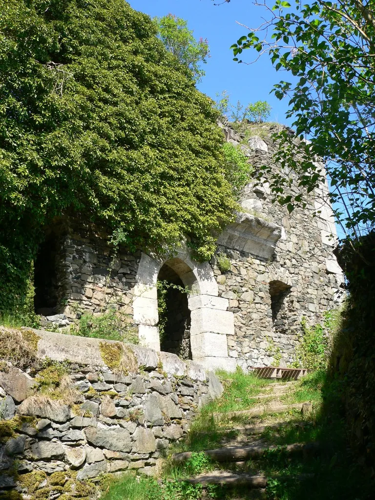 Eingang zum Palas in Hohenberneck von der Zugbrücke aus gesehen