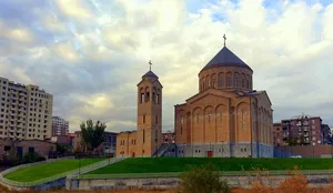 Holy Cross Church, Arabkir