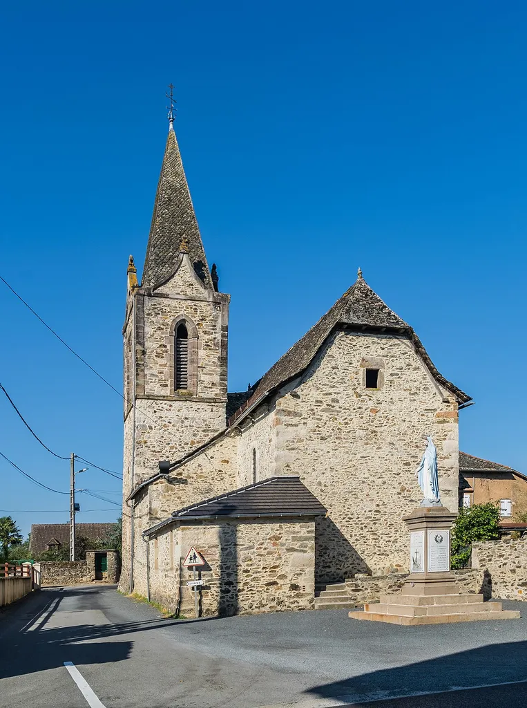Church in Saint-Julien-de-Piganiol in commune of Saint-Santin, Aveyron, France