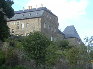 Burg Maubach