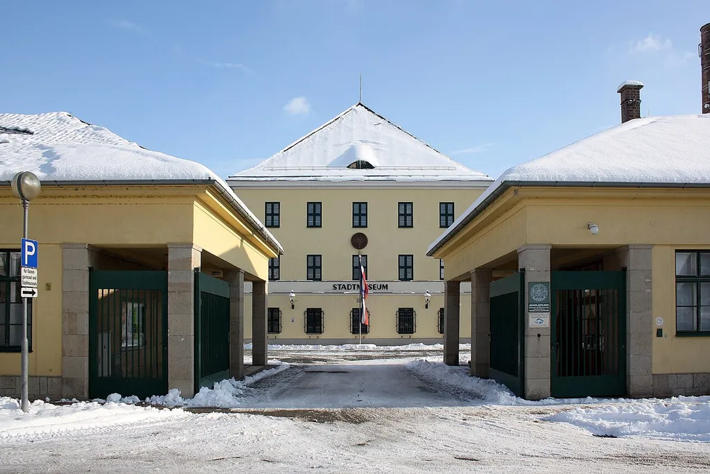 Das Stadtmuseum Traiskirchen im Hauptgebäude der ehemaligen Kammgarnfabrik im Ortsteil Möllersdorf.