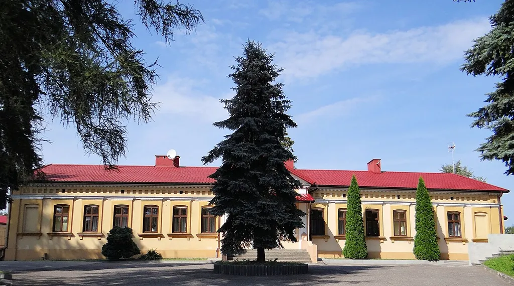 Budynek plebanii w parafii p.w. Podwyższenia Świętego Krzyża