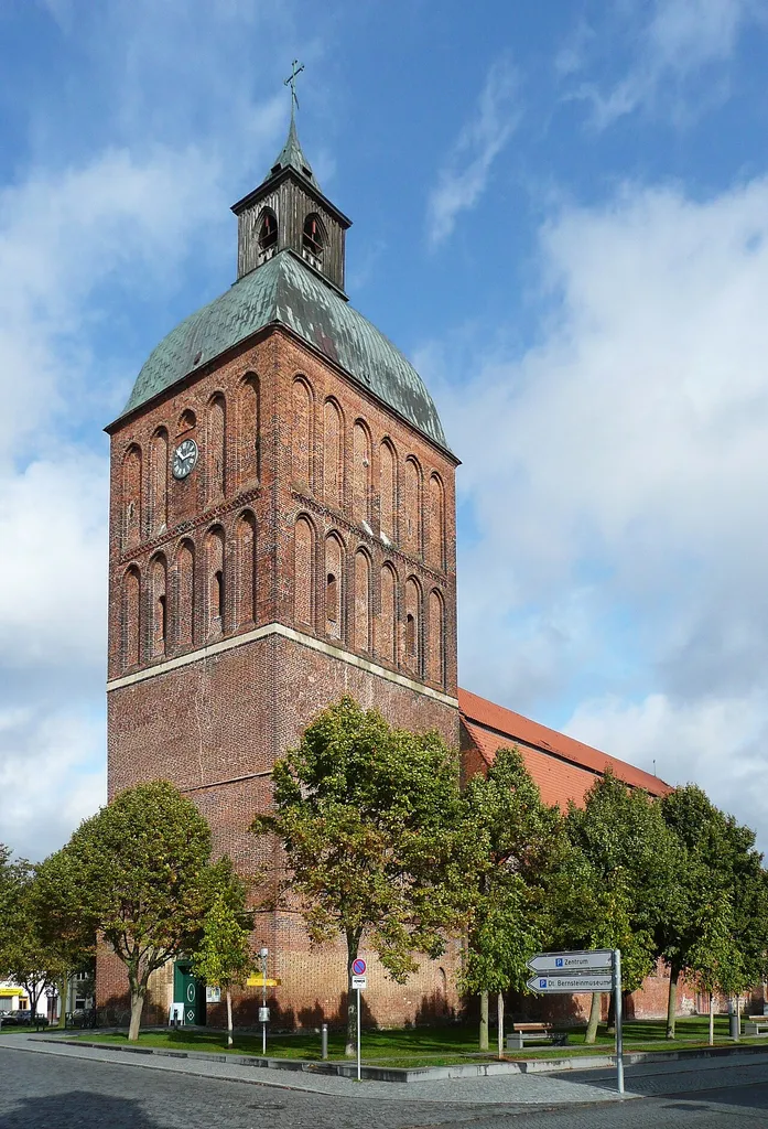 This image shows the St. Mary's Church in Ribnitz-Damgarten.