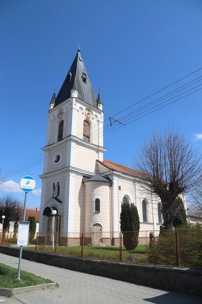 Overview of Church of Saints Cyril and Methodius in Nové Syrovice, Třebíč District.
