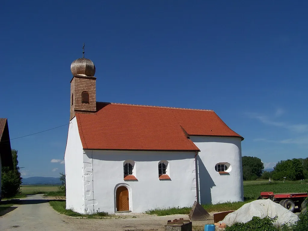 Oberschneiding, Grafling. Katholische Filialkirche St. Peter und Paul, einheitlicher Neubau von 1712; mit Ausstattung.