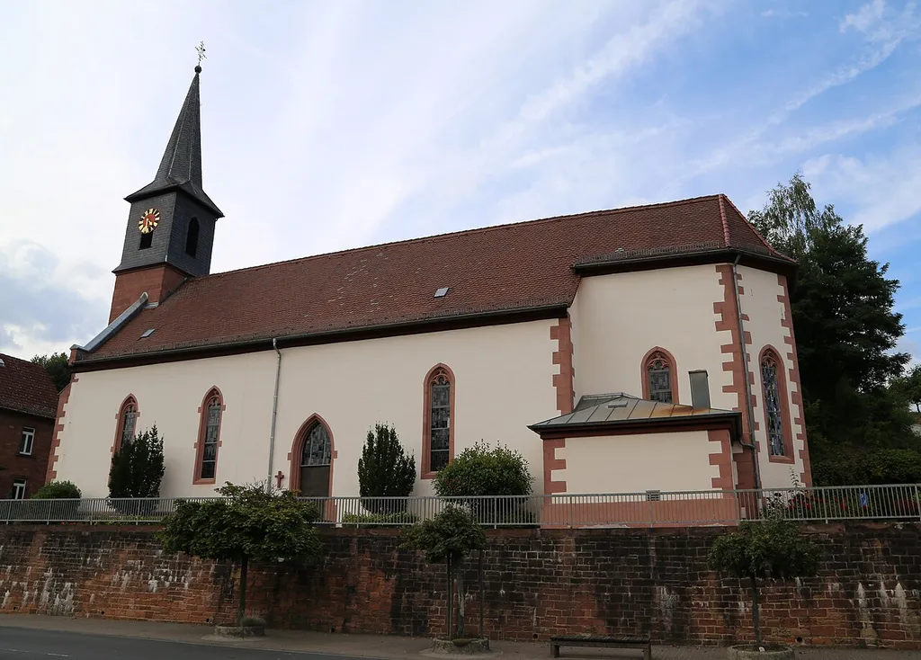 Wintersbacher Str. 69a, Wintersbach, Dammbach; Katholische Pfarrkirche St. Valentin, 17. Jahrhundert, 1892 umgestaltet This is a picture of the Bavarian Baudenkmal (cultural heritage monument) with the ID D-6-71-160-1 (Wikidata)
