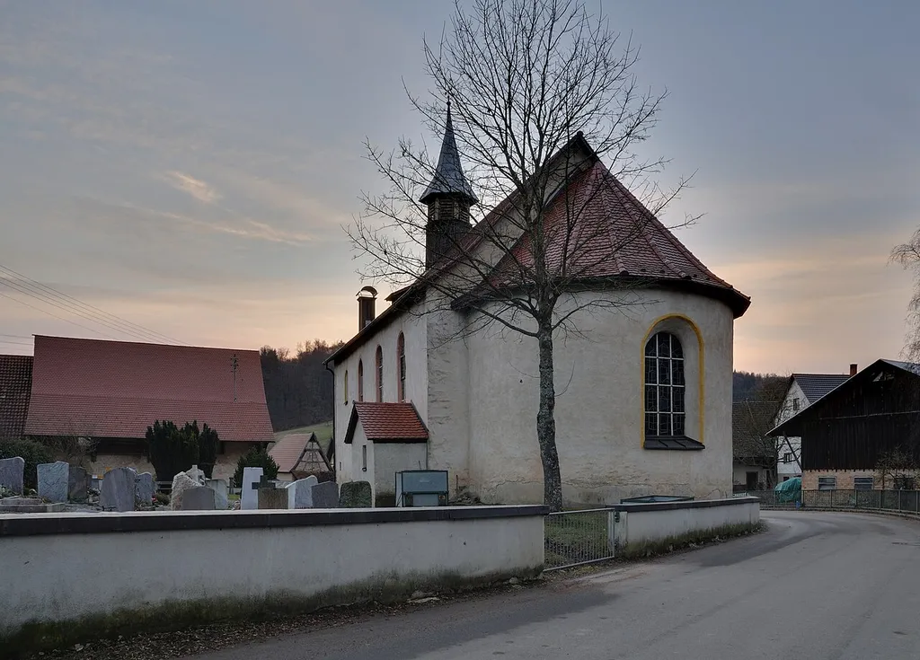 Sitzenkirch: Kirche und Friedhof