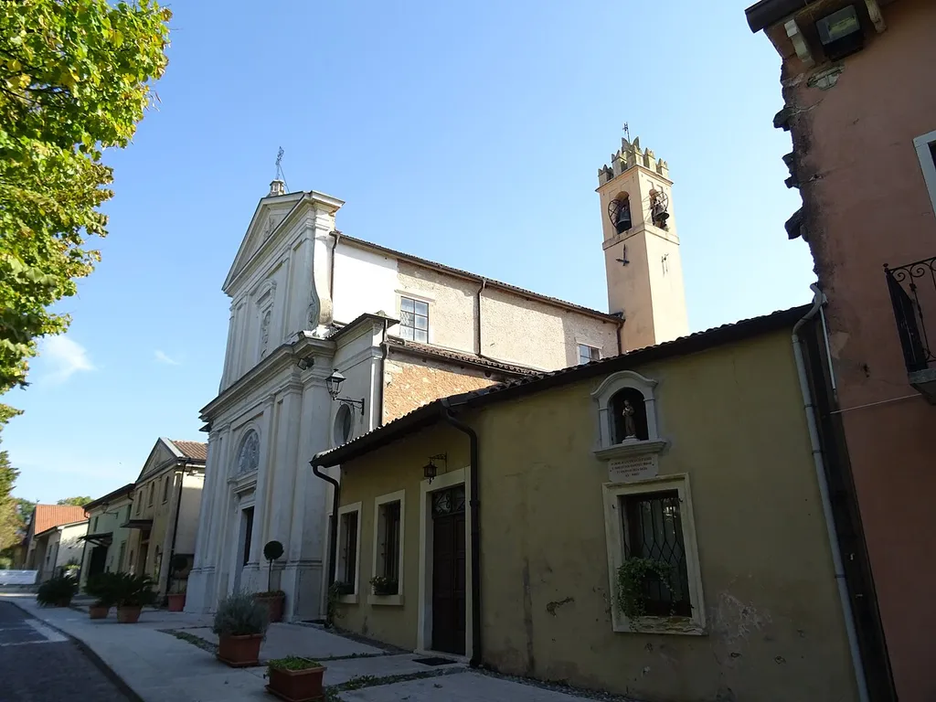 Bure (San Pietro in Cariano, Veneto, Italy), Saint Martin church This picture was uploaded via web-app "Wiki Loves Monuments Italia".