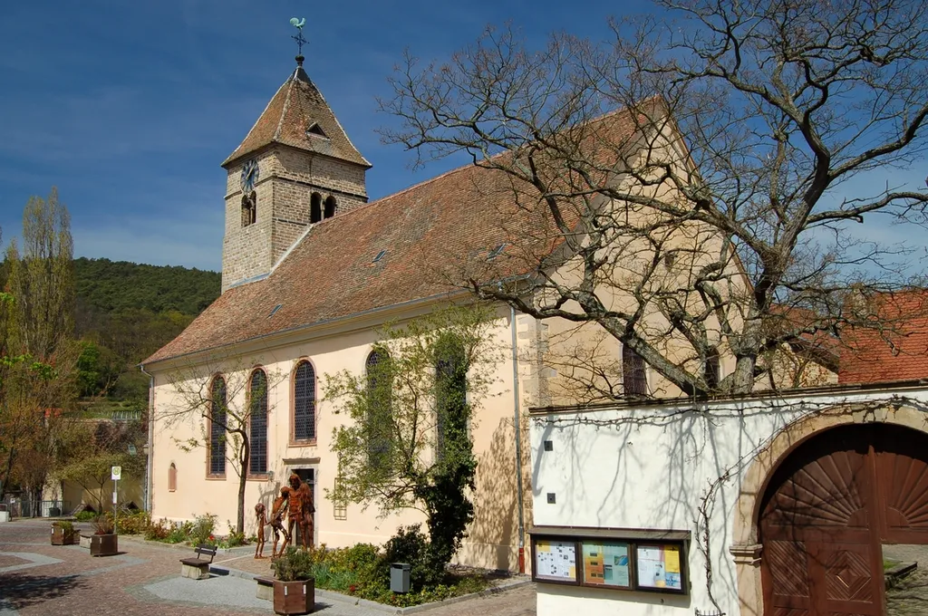 Kirche und Marktplatz in Gimmeldingen