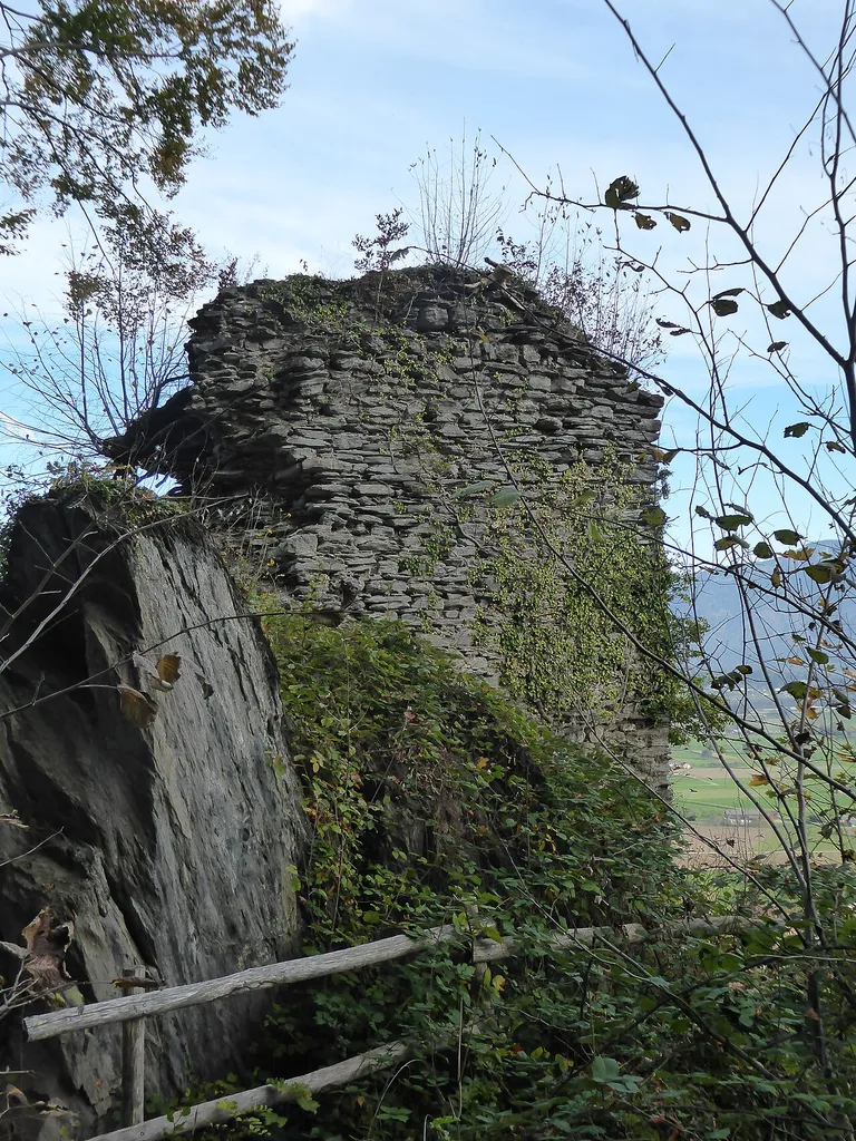Frischenberg, medieval castle ruins