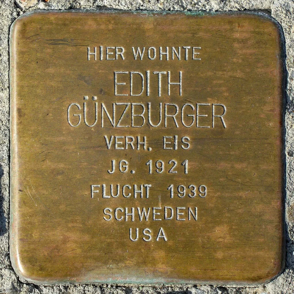 Stolperstein für Edith Günzburger (*1921) vor Moltkestraße 8 in Memmingen