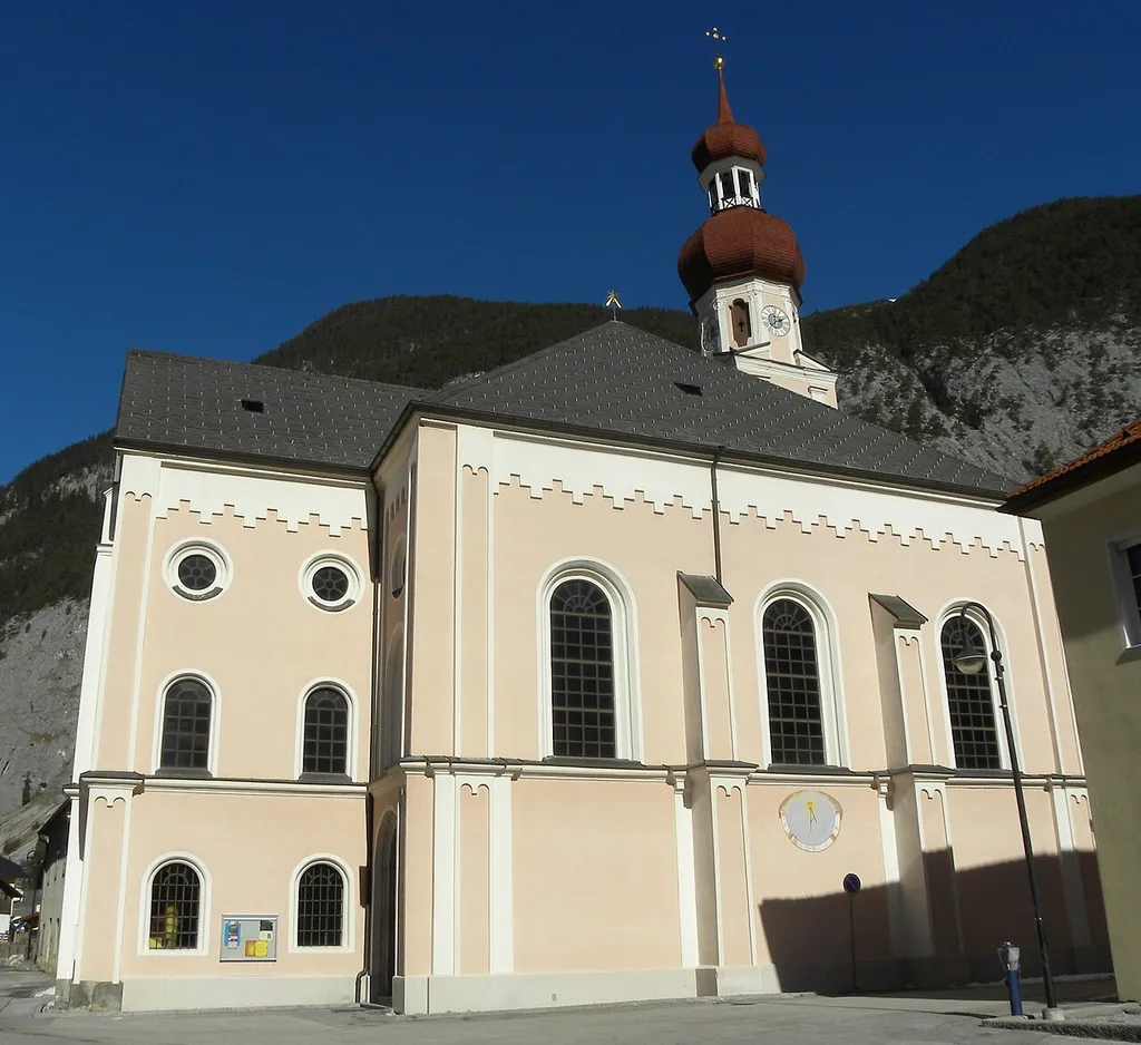 Die Pfarrkirche von Nassereith entstand 1846/47 nach Plänen von Josef Alois Falbesoner.