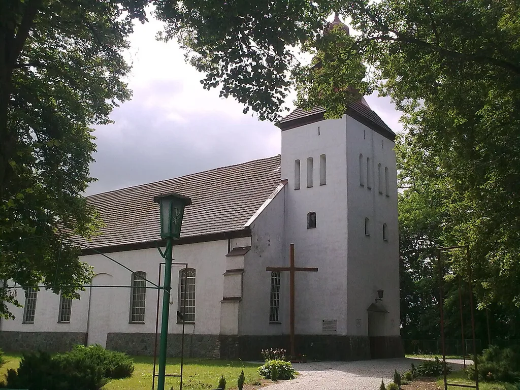 church in grzmiąca